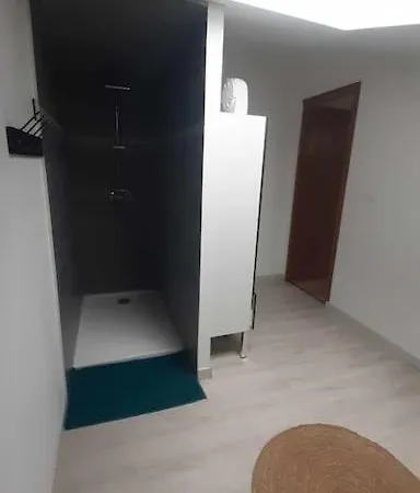 4 Personnes Proche D'arras Warlus (Pas-de-Calais)